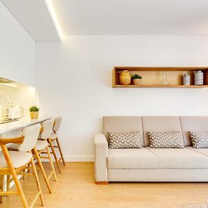 DA'Home - Wood Design Apartment